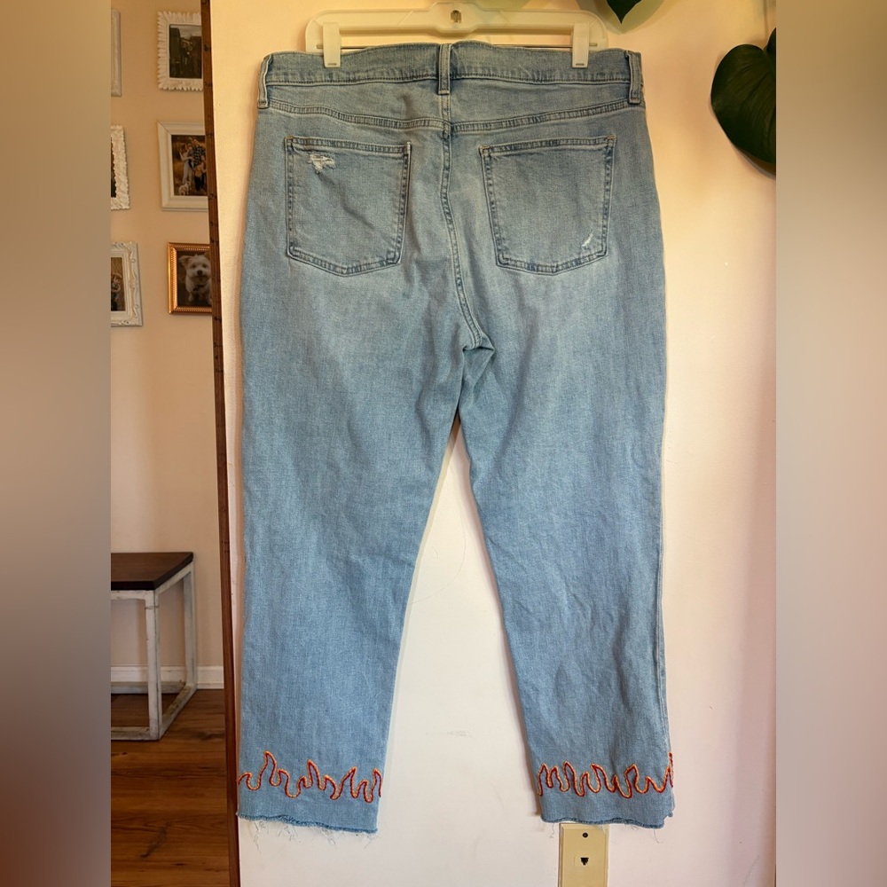 Hand Embroidered Flames Hem Jeans ❤️‍🔥 - Picture 5 of 8